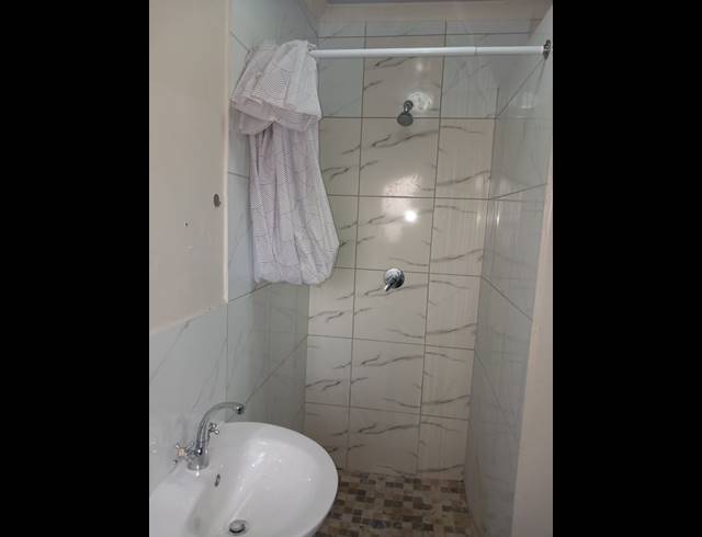 1 bed property to rent in AVONDALE